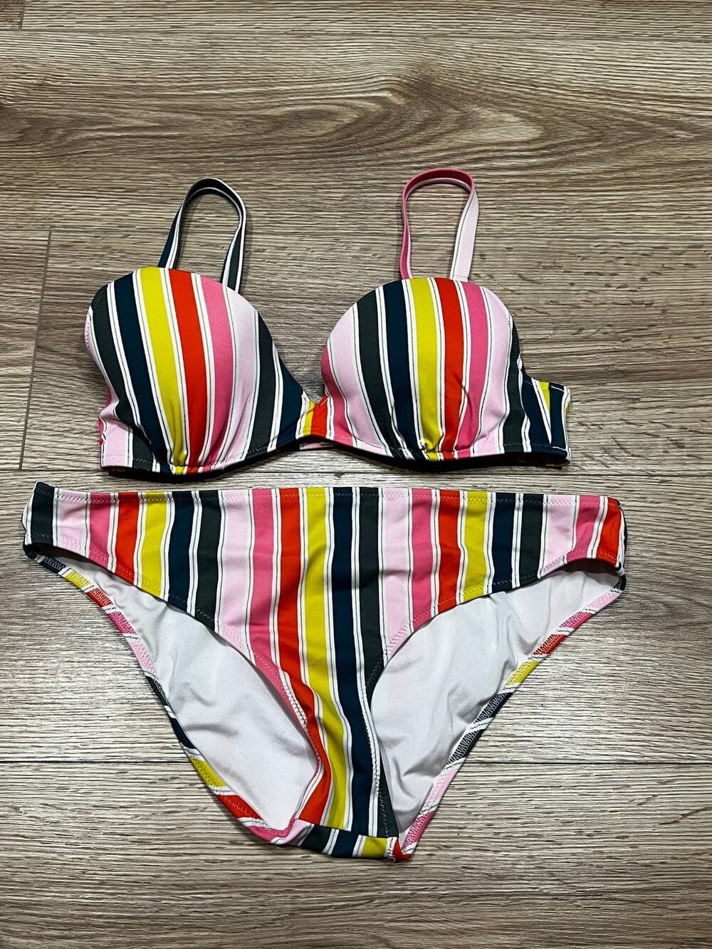 Shade & Shore Womens Bikini Set Size 32C / M Multi Color Striped Padded Cu (A00)